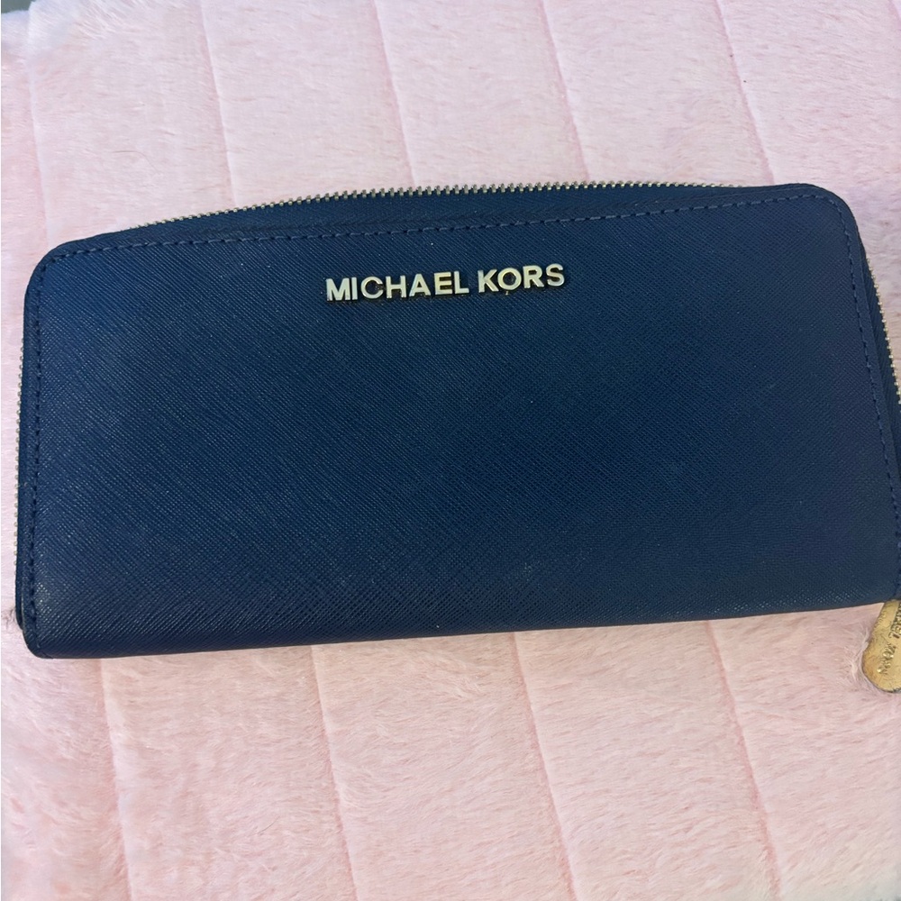 Michael Kors Dark Blue Zip Wallet